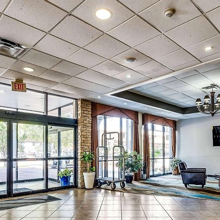 Wyndham Garden Wichita Downtown Hotel Eksteriør billede