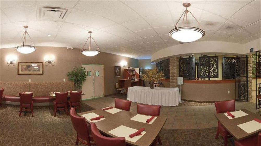 Wyndham Garden Wichita Downtown Hotel Eksteriør billede